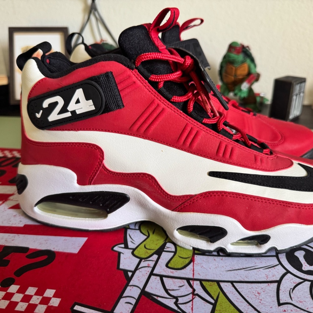 Nike Air Griffey Max 1 ‘Cincinnati Reds’ – The Swingman’s Legacy (No Box) - Picture 4 of 8